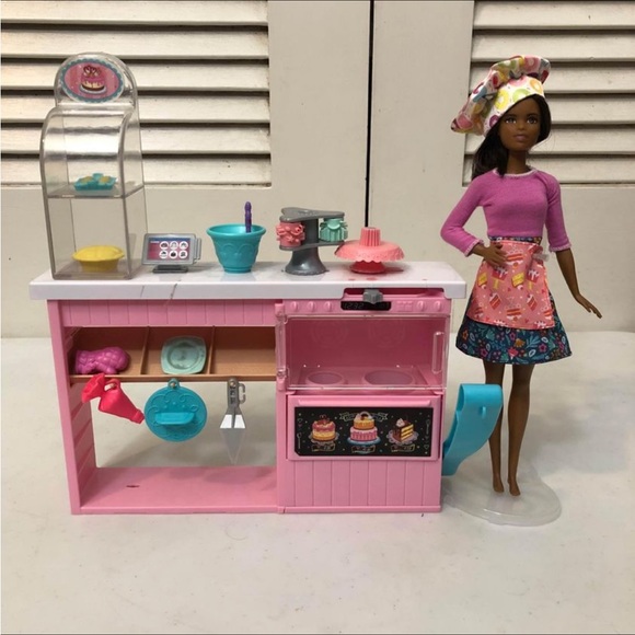 SOLD Barbie playset bundle cake bakery doctor skipper - Picture 2 of 6